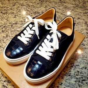NEW Christian Louboutin Vieirissima Orlato Flat Calf Navy Sneaker size 37